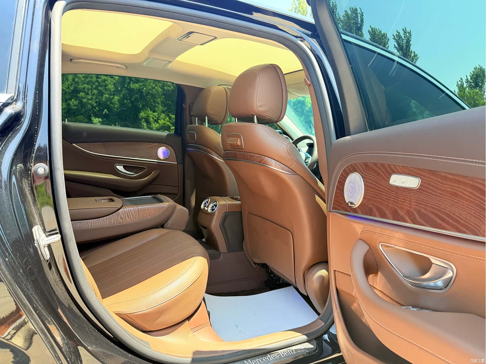 Mercedes-Benz E-Class, 2020 10