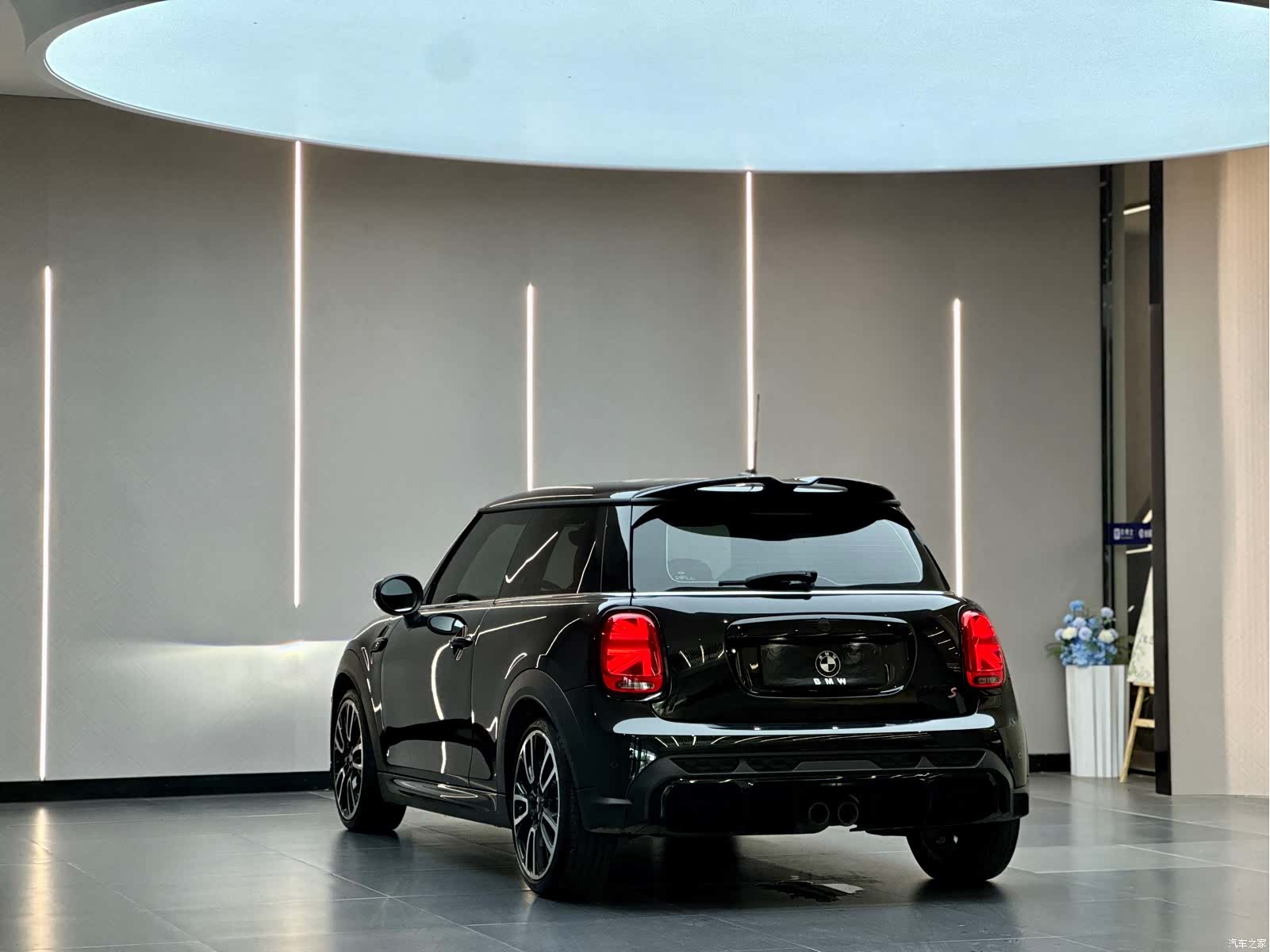 Mini Cooper, 2023 10
