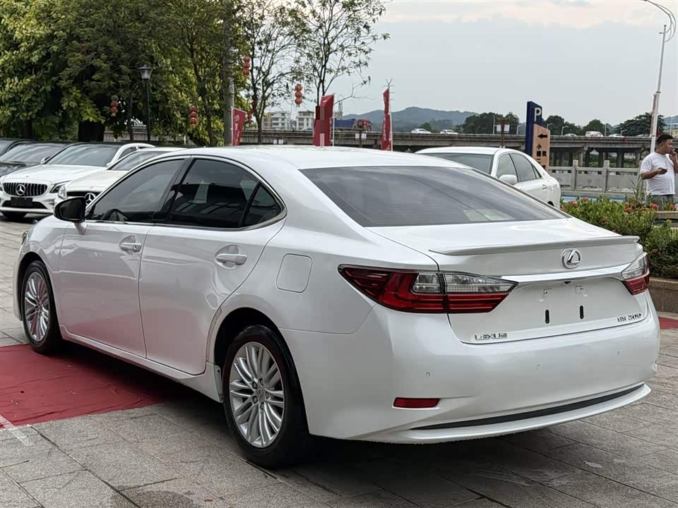Lexus ES Lexus ES