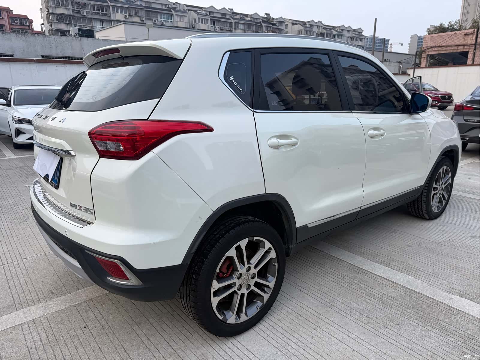 BAIC X35, 2017 11