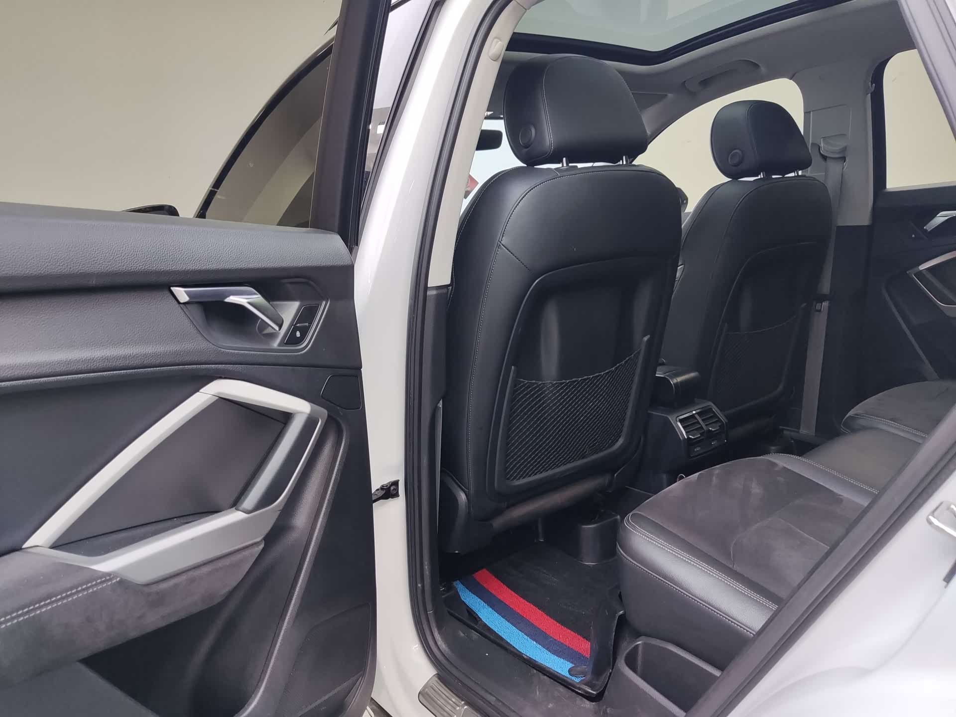 Audi Q3, 2021 11