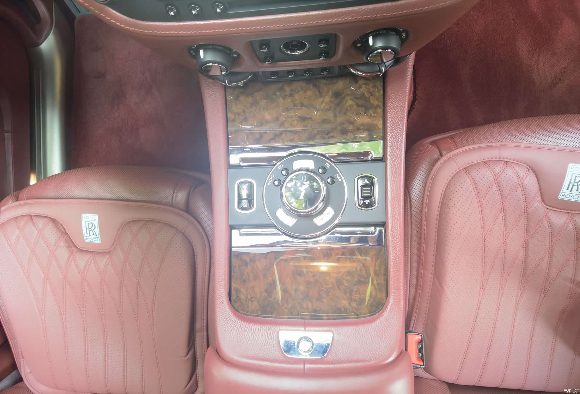 Rolls-Royce Ghost, 2017 21