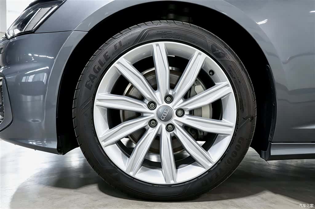 Audi A6L, 2021 14
