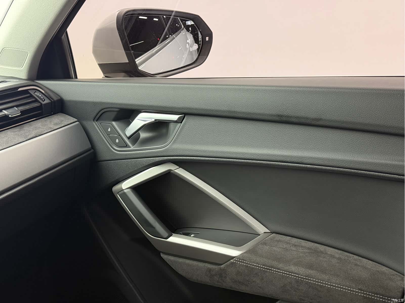 Audi Q3, 2022 13