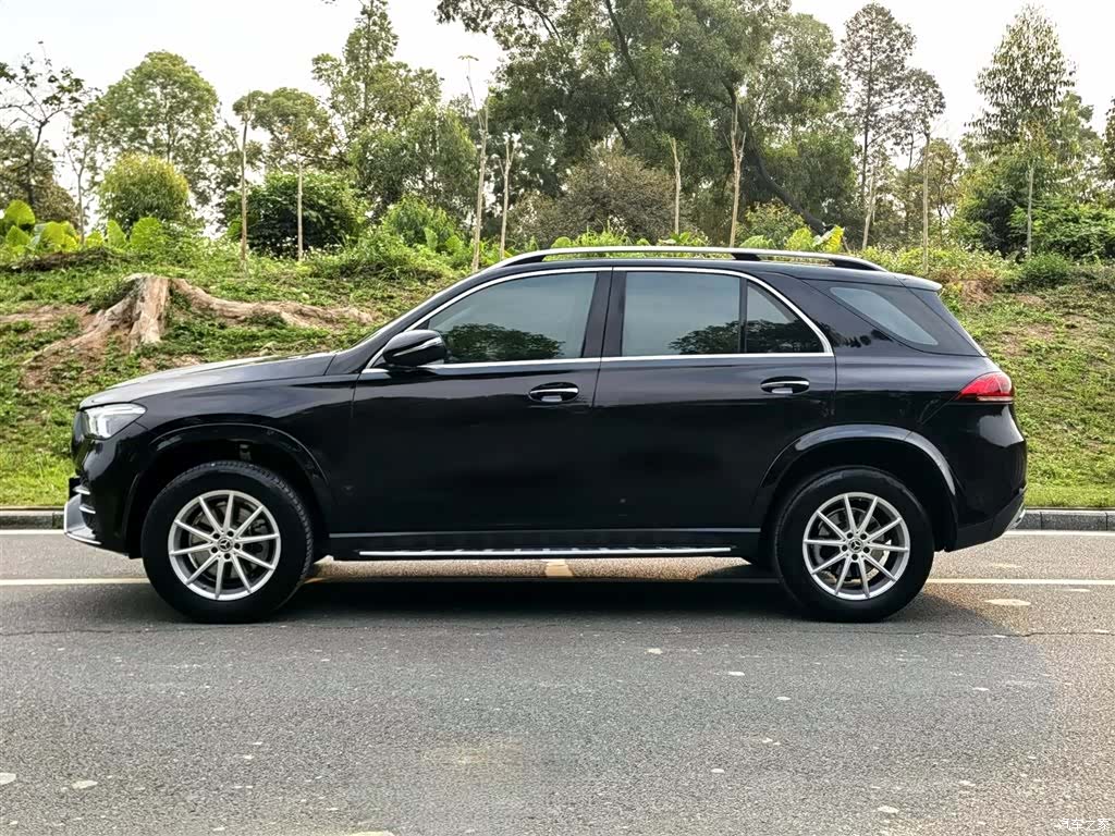 Mercedes-Benz GLE, 2020 4