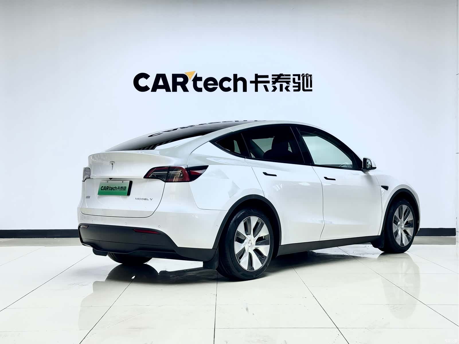 Tesla Model Y, 2022 3