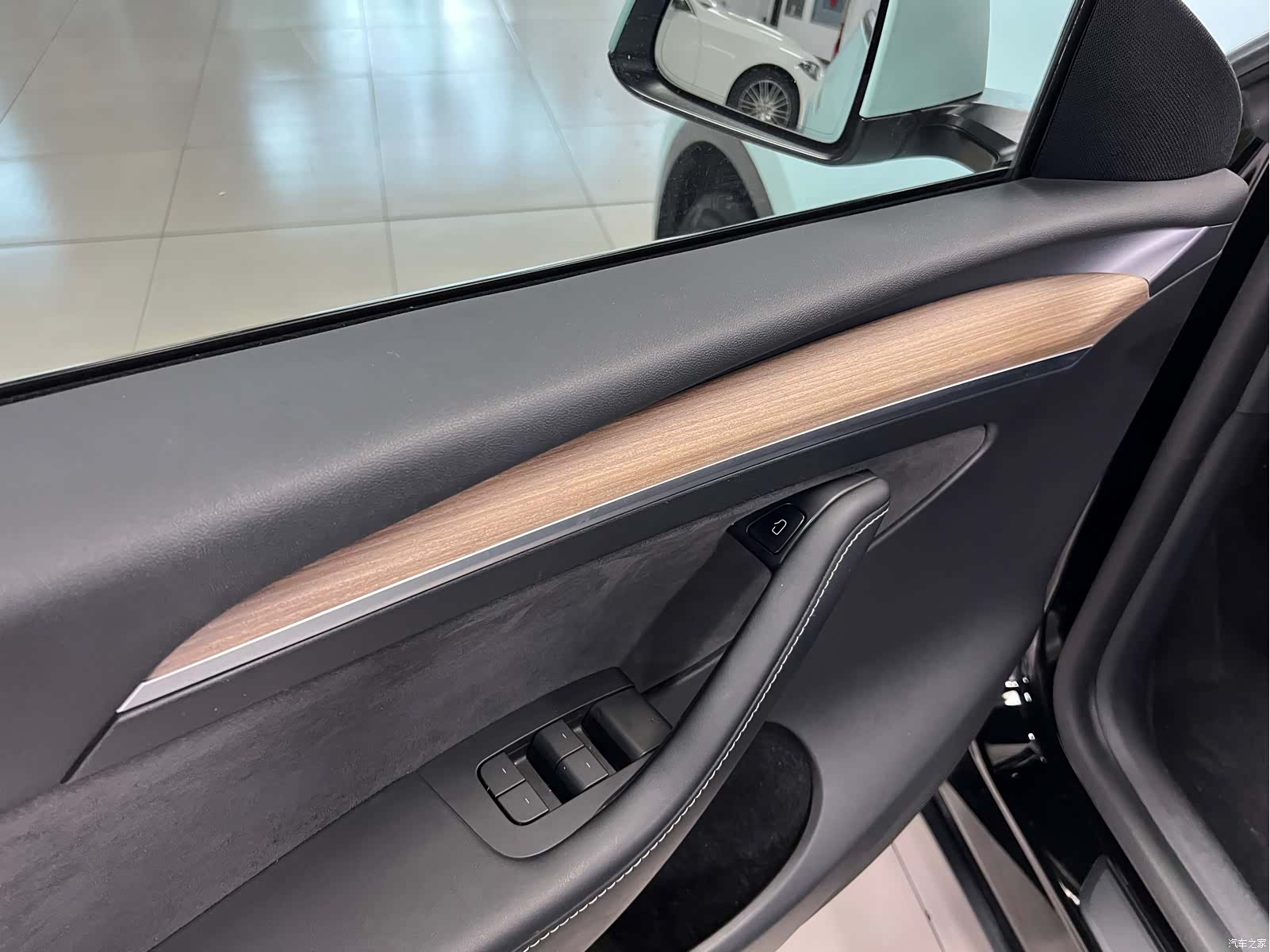 Tesla Model Y, 2022 13