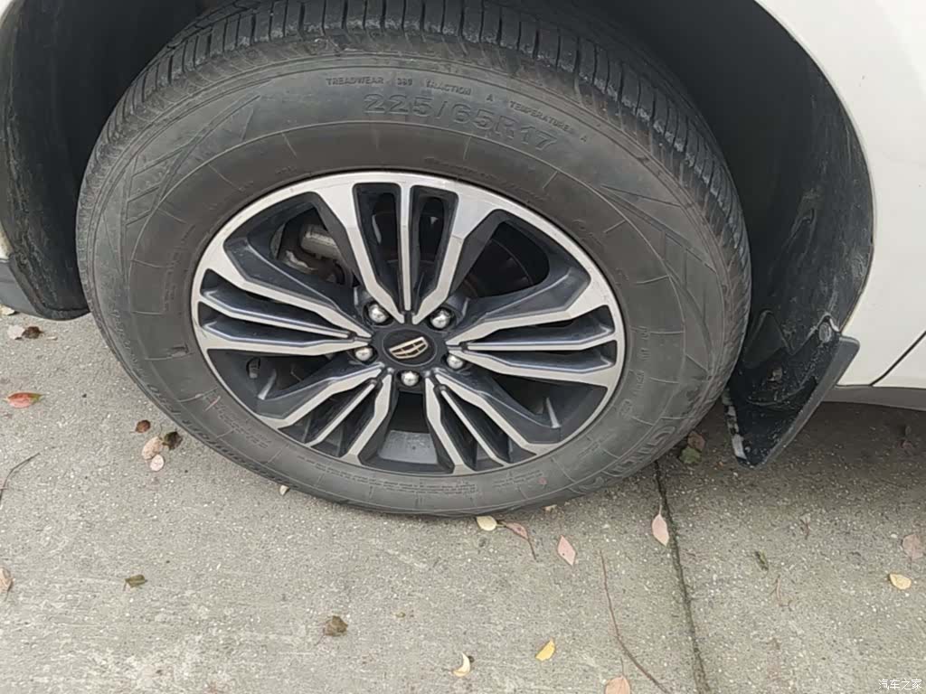 Geely X6, 2017 23