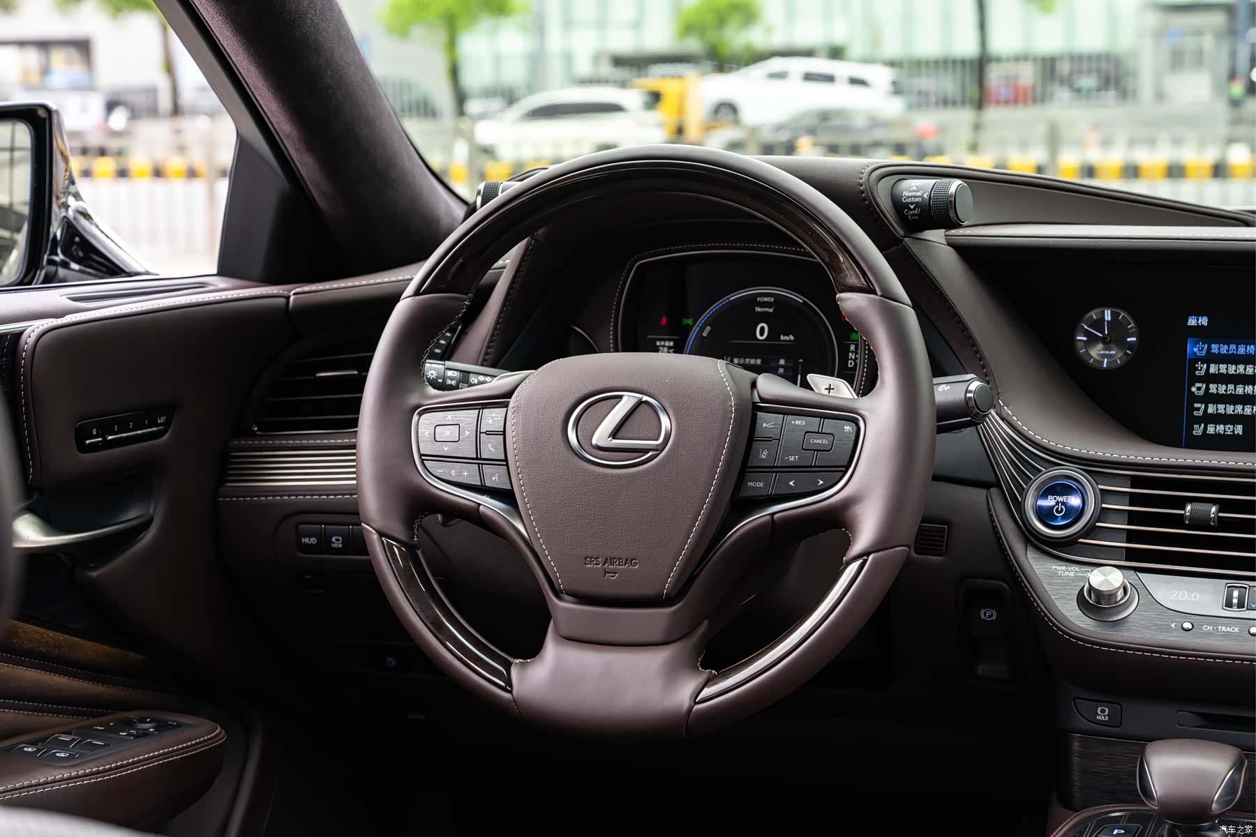 Lexus LS, 2019 14
