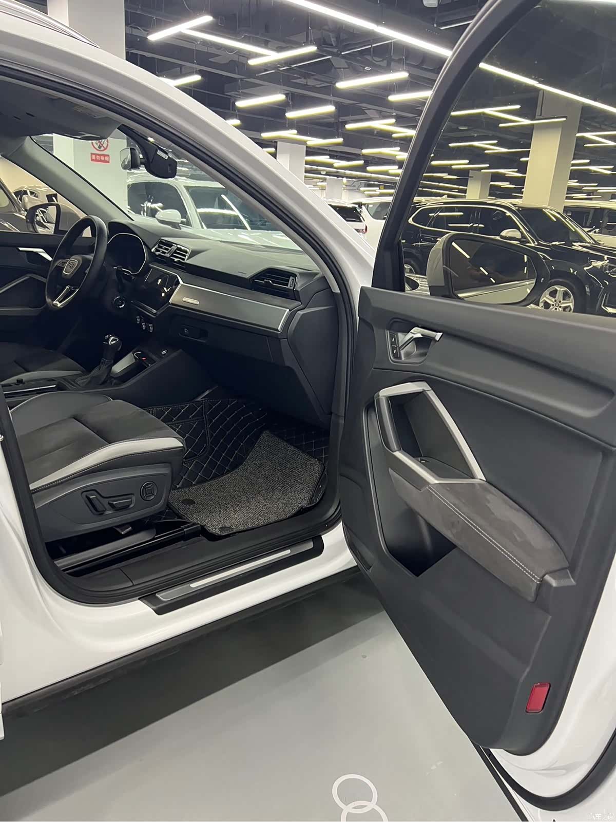 Audi Q3, 2023 9