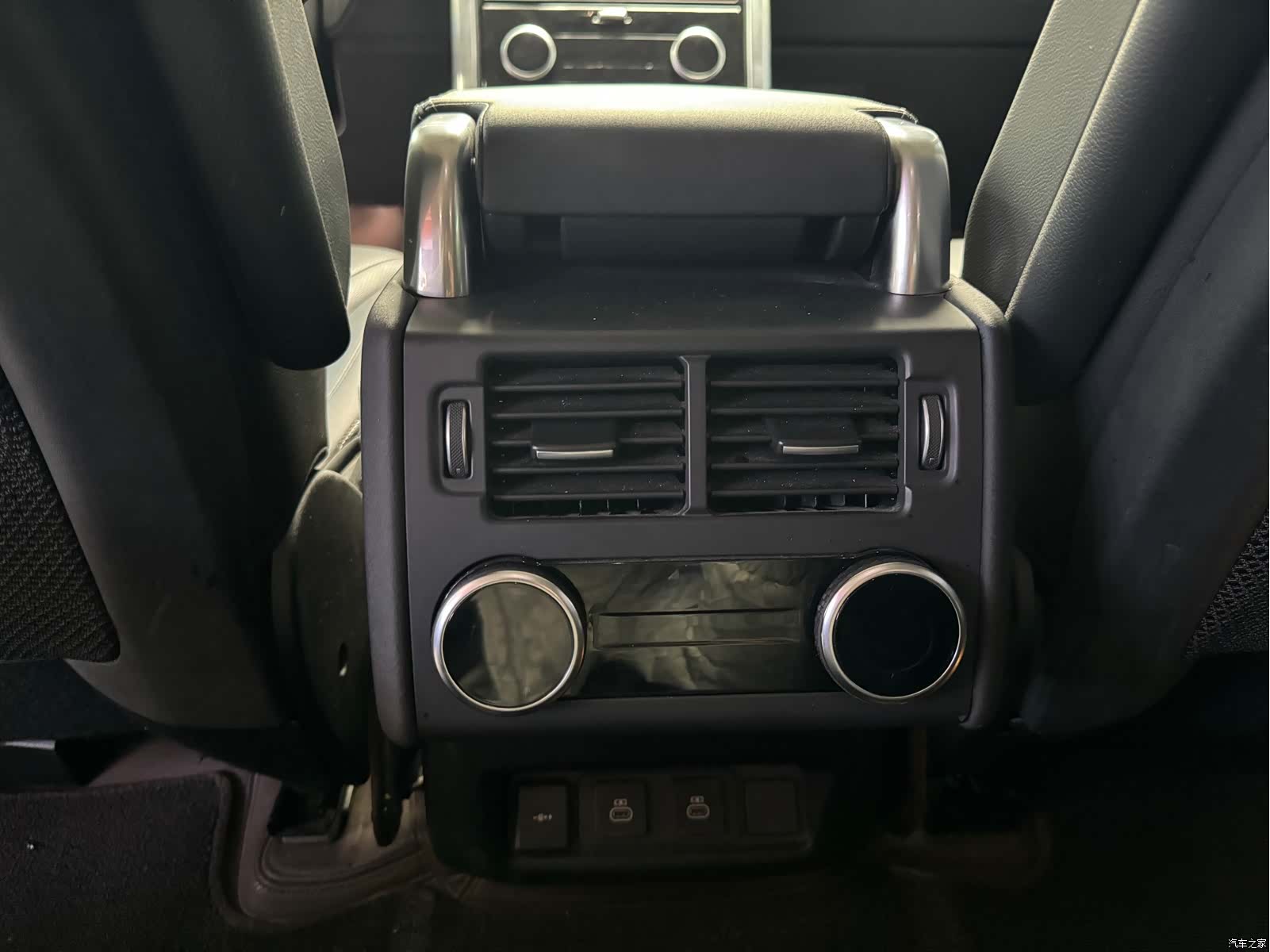 Land Rover Discovery, 2023 11