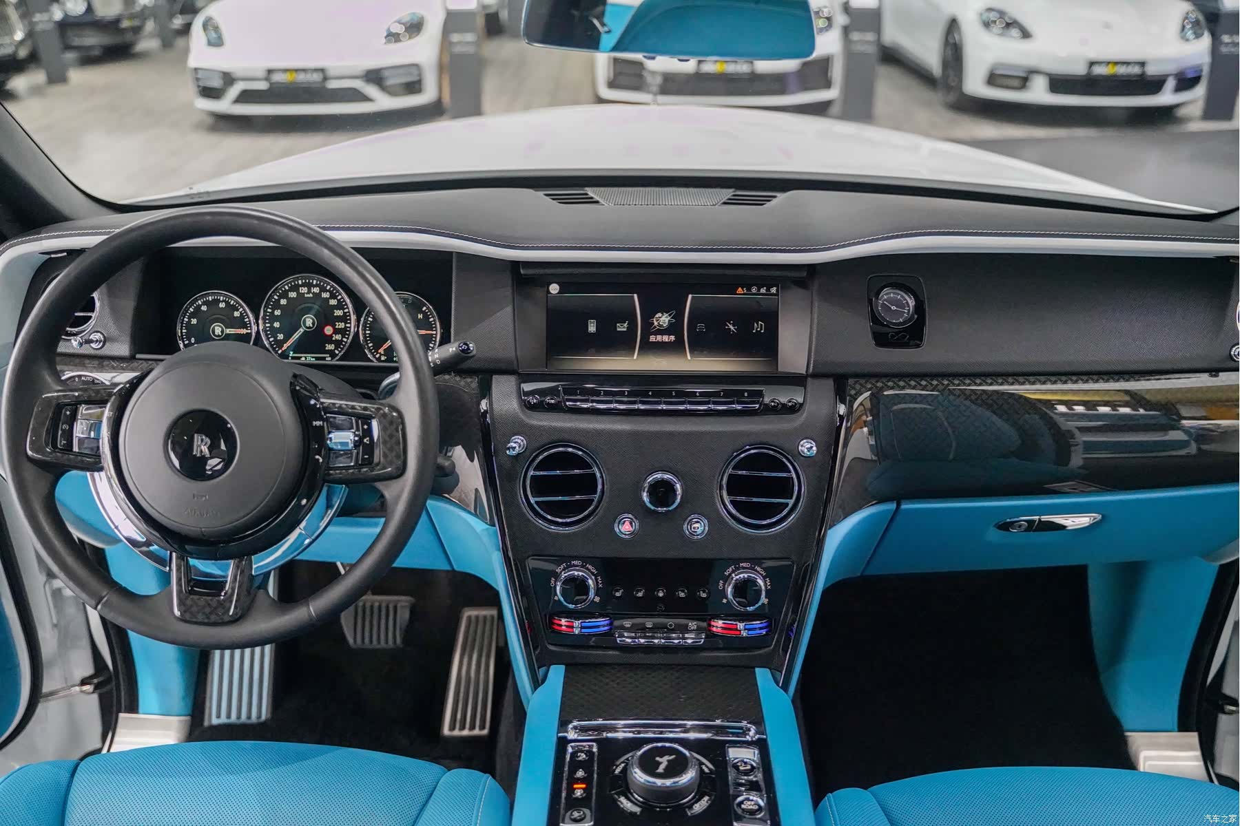 Rolls-Royce Cullinan, 2021 2