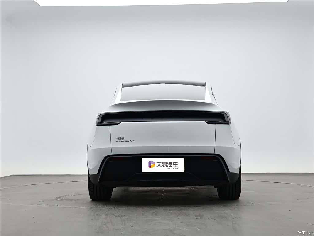 Tesla Model Y, 2025 4