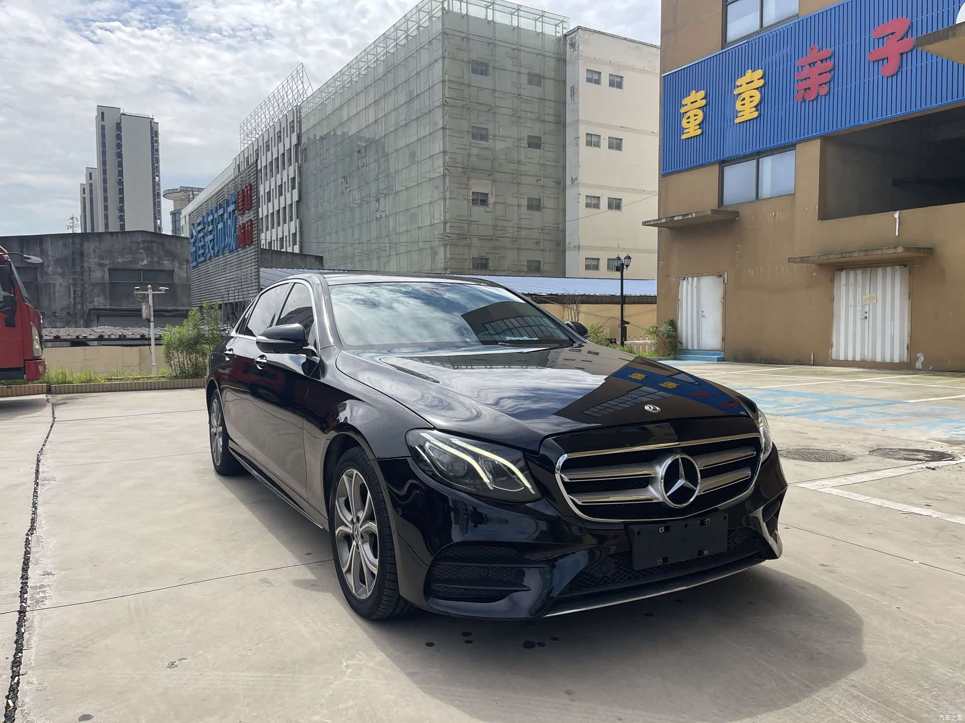 Mercedes-Benz E-Class, 2020 3
