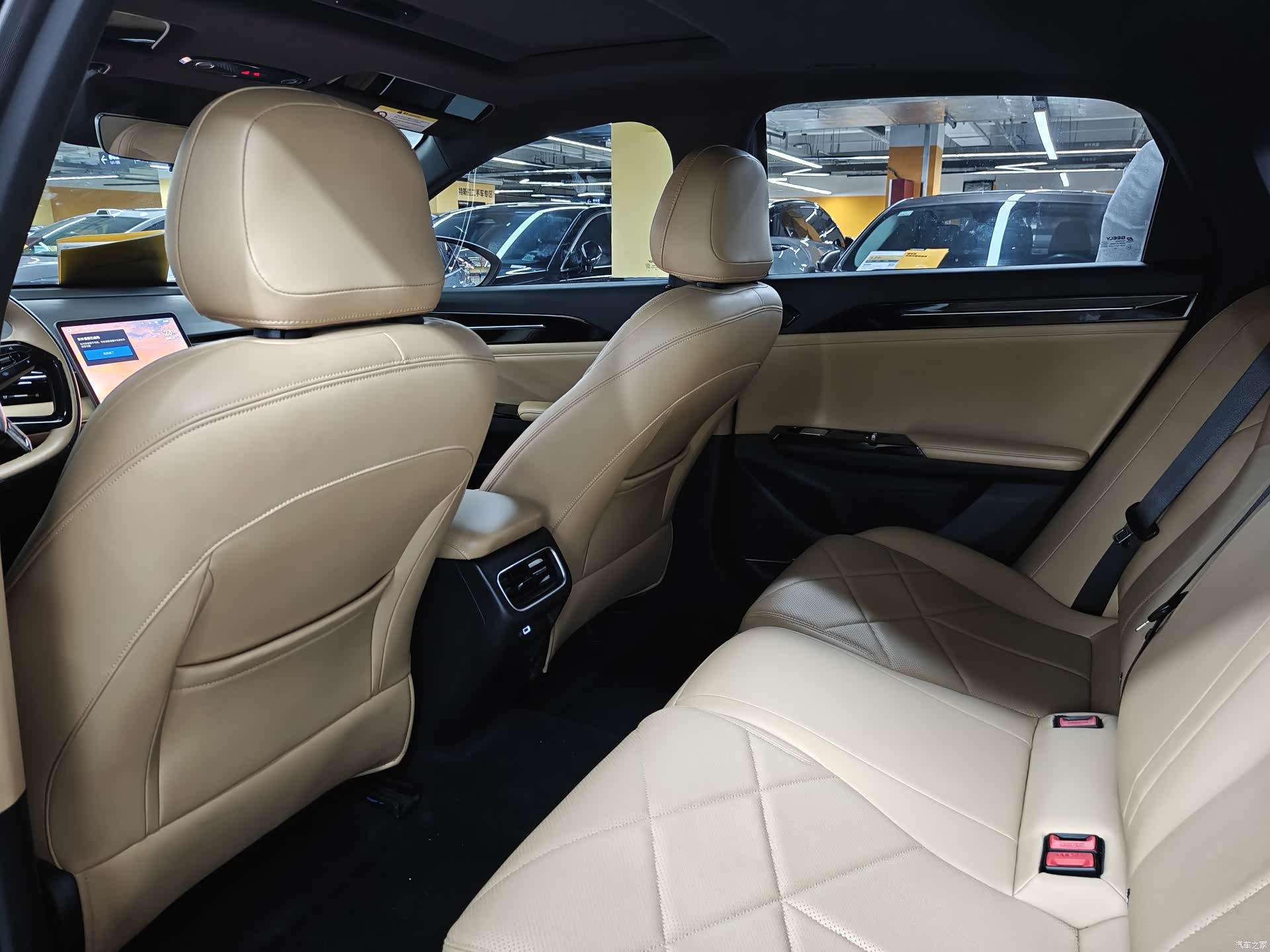 Geely Galaxy L6, 2024 все фото