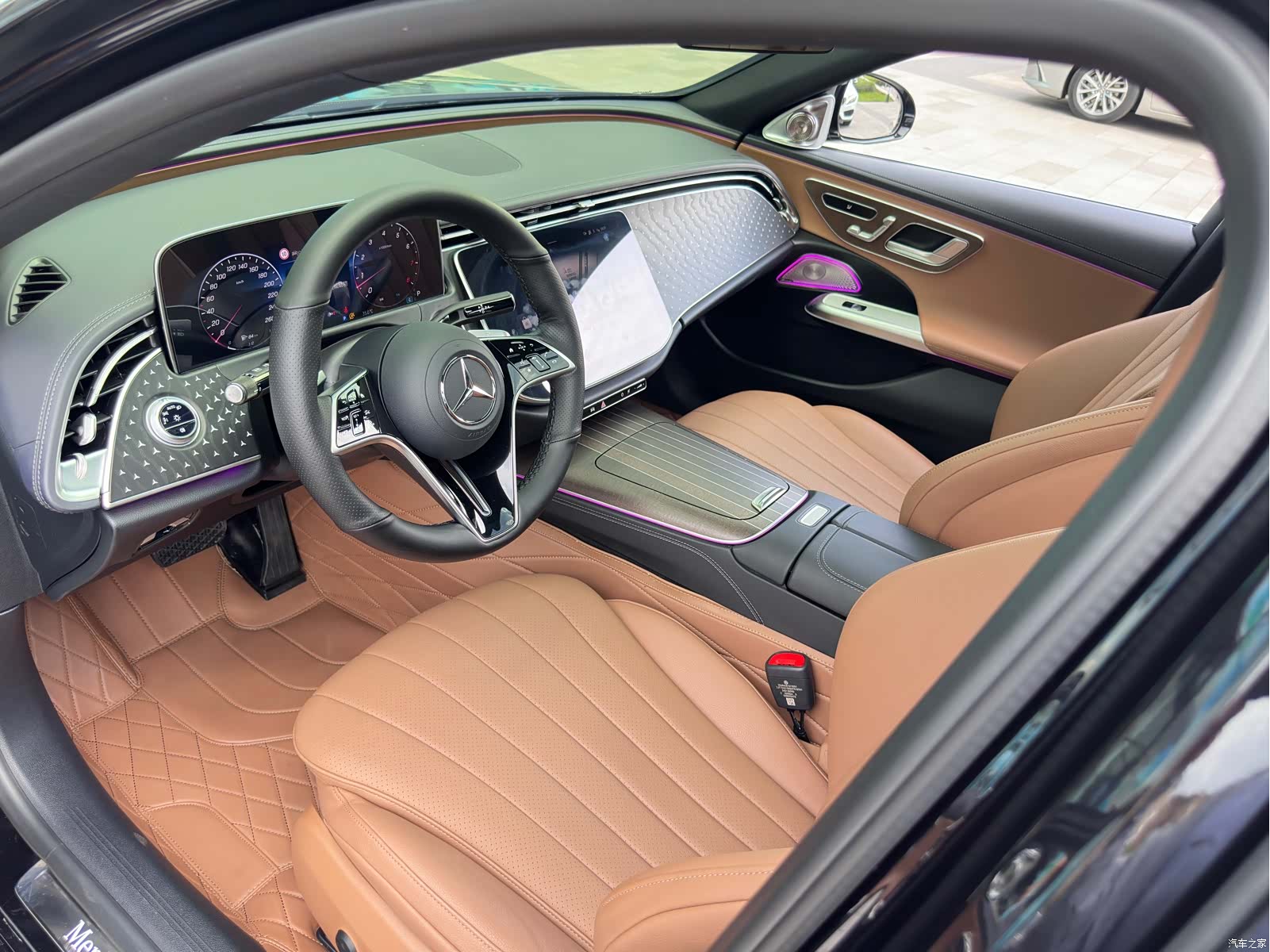 Mercedes-Benz E-Class, 2024 12