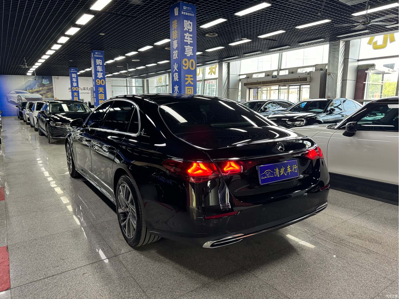 Mercedes-Benz E-Class, 2024 13