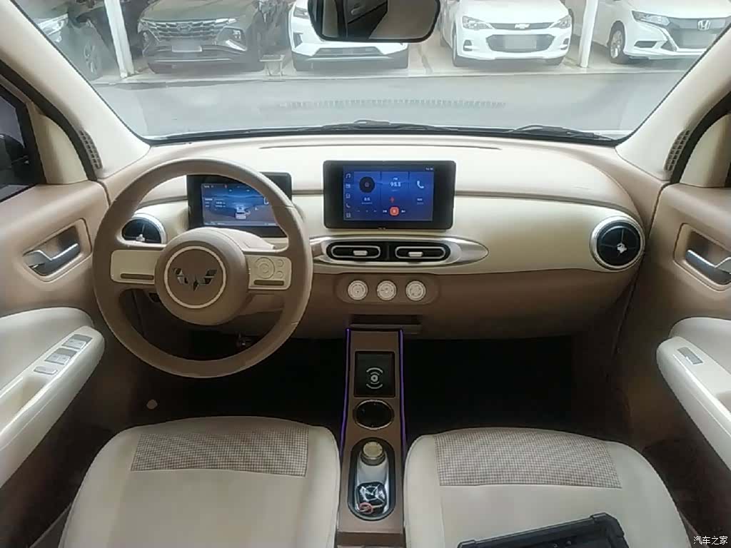 Wuling MINIEV, 2025 10