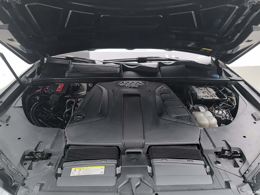 Audi Q7, 2016 6
