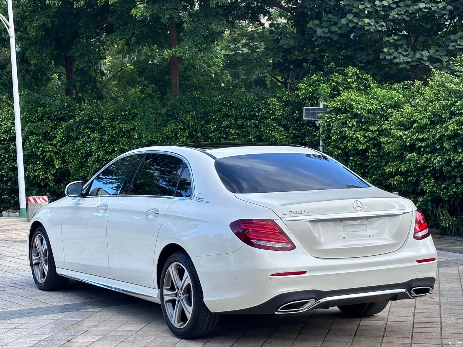 Mercedes-Benz E-Class, 2018 4