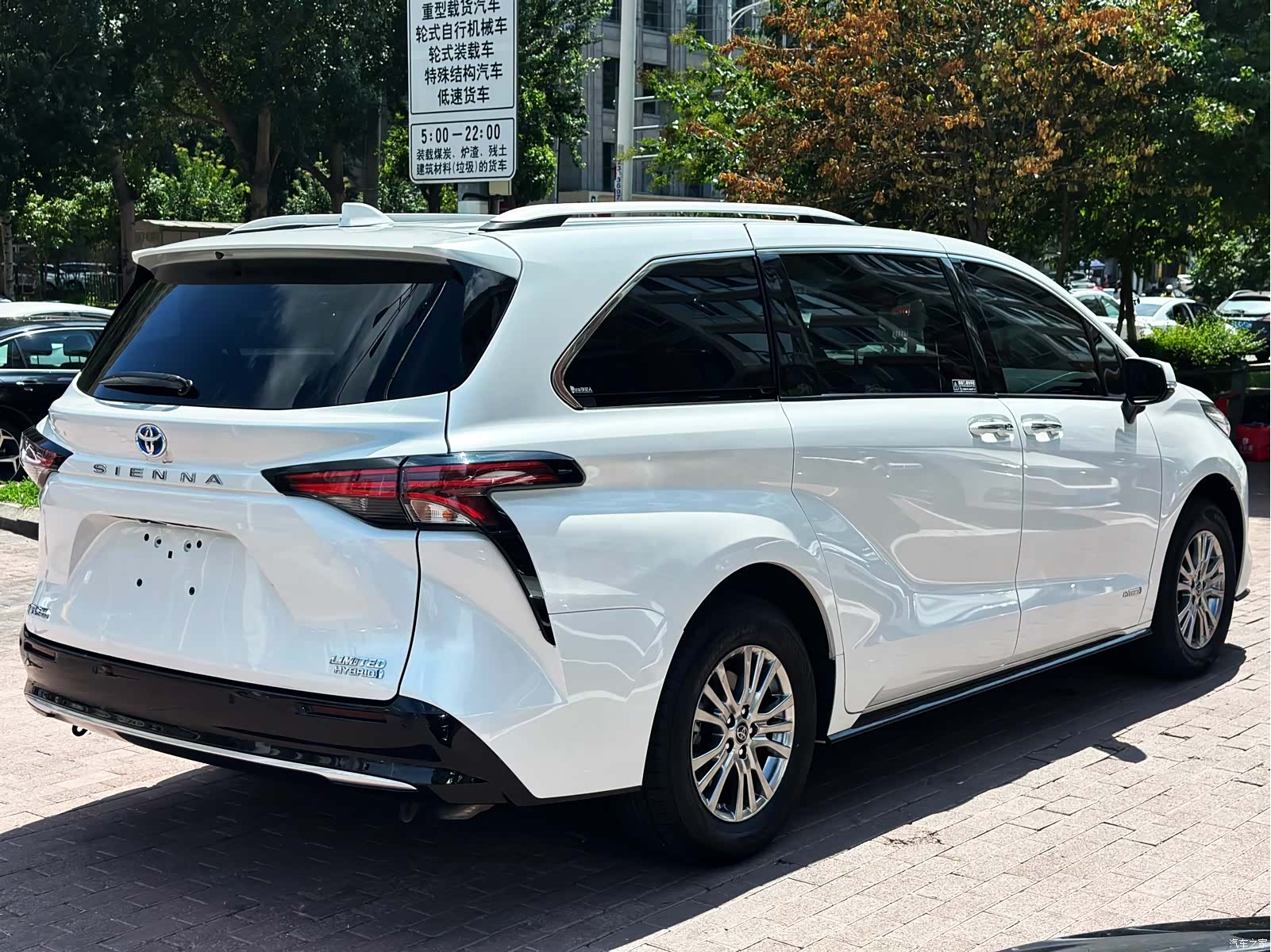 Toyota Sienna, 2023 2