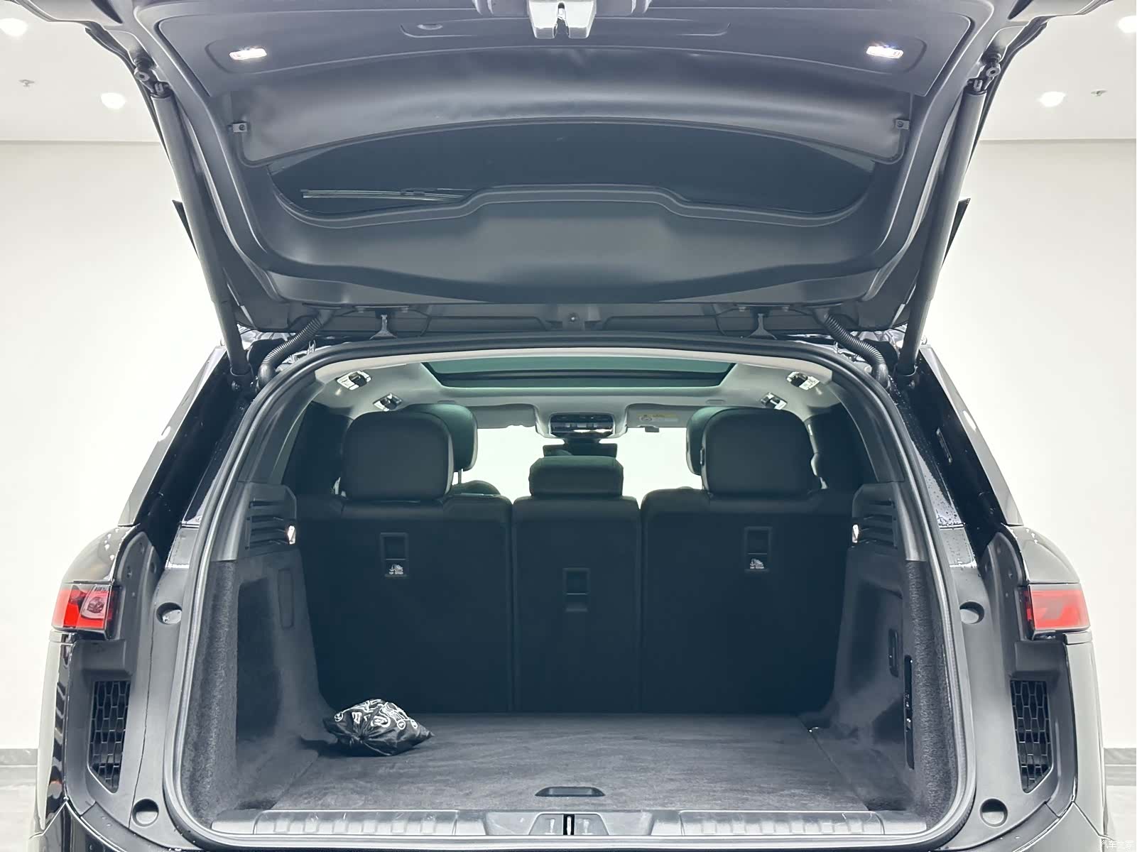 Land Rover Range Rover, 2023 23