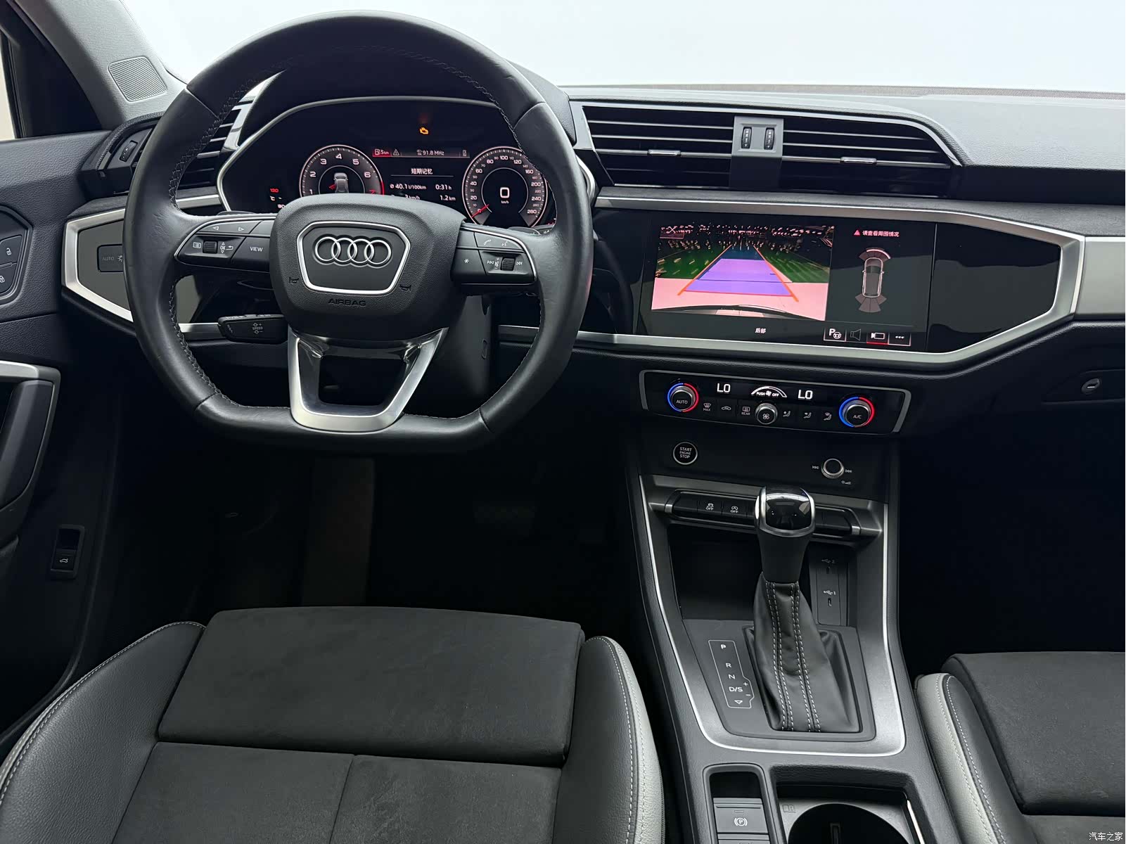 Audi Q3, 2022 9