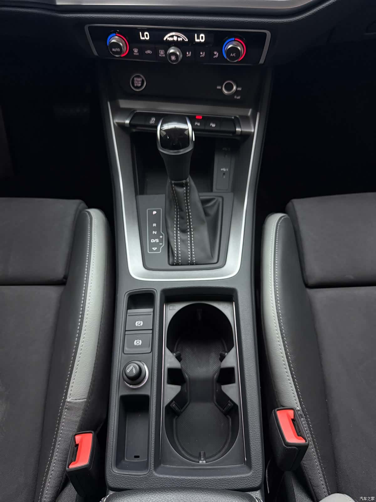 Audi Q3, 2022 12