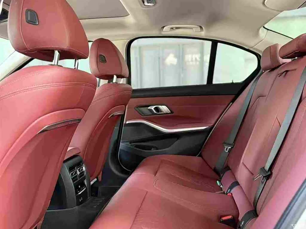 BMW 3 Series, 2024 7