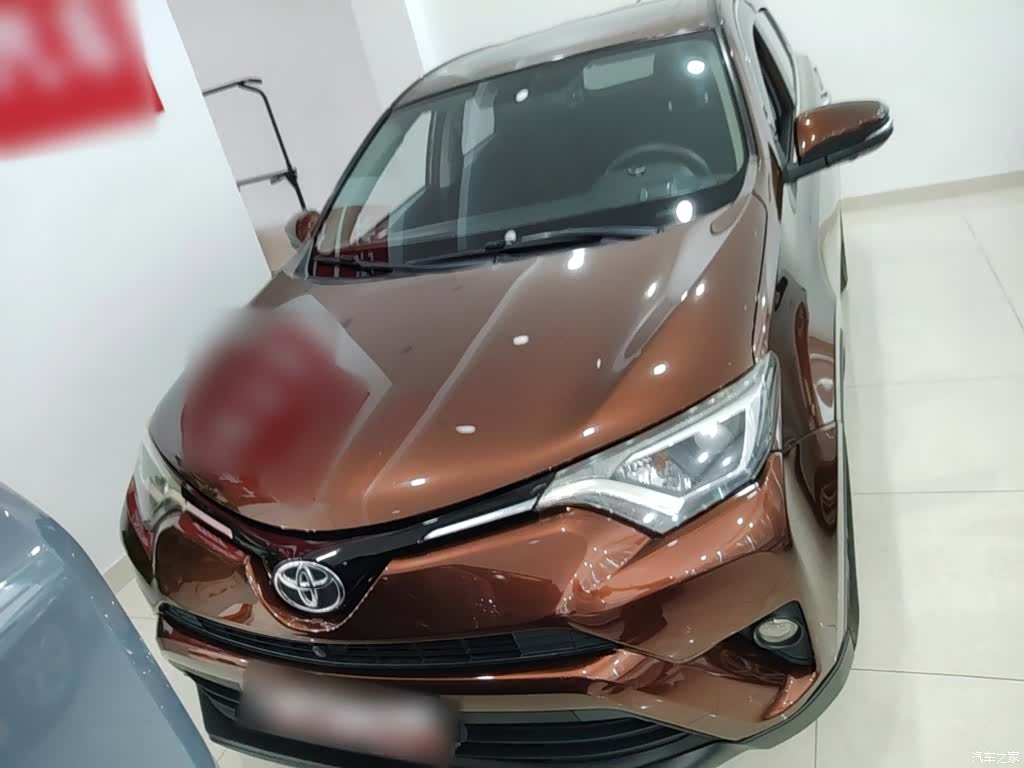 Toyota RAV4, 2017 3