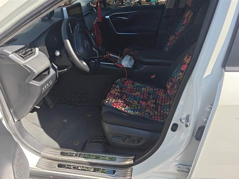 Toyota RAV4 Rongfang