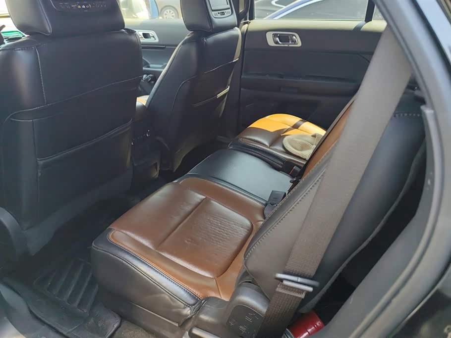 Ford Explorer Ford Explorer