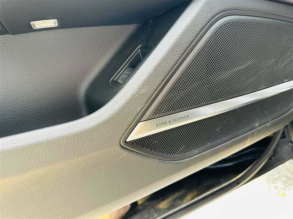 Audi A8L, 2023 17