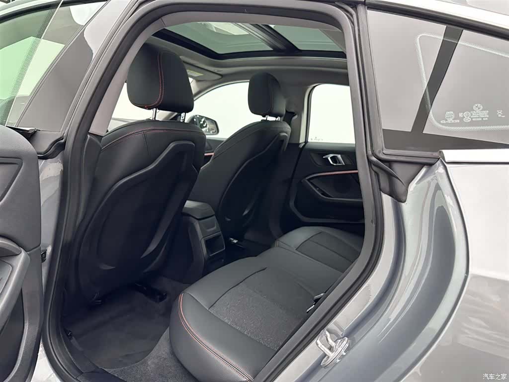 BMW 2 Series, 2024 21