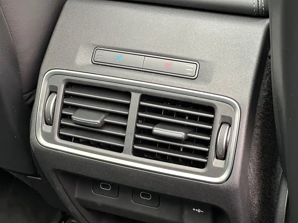 Land Rover Discover sports