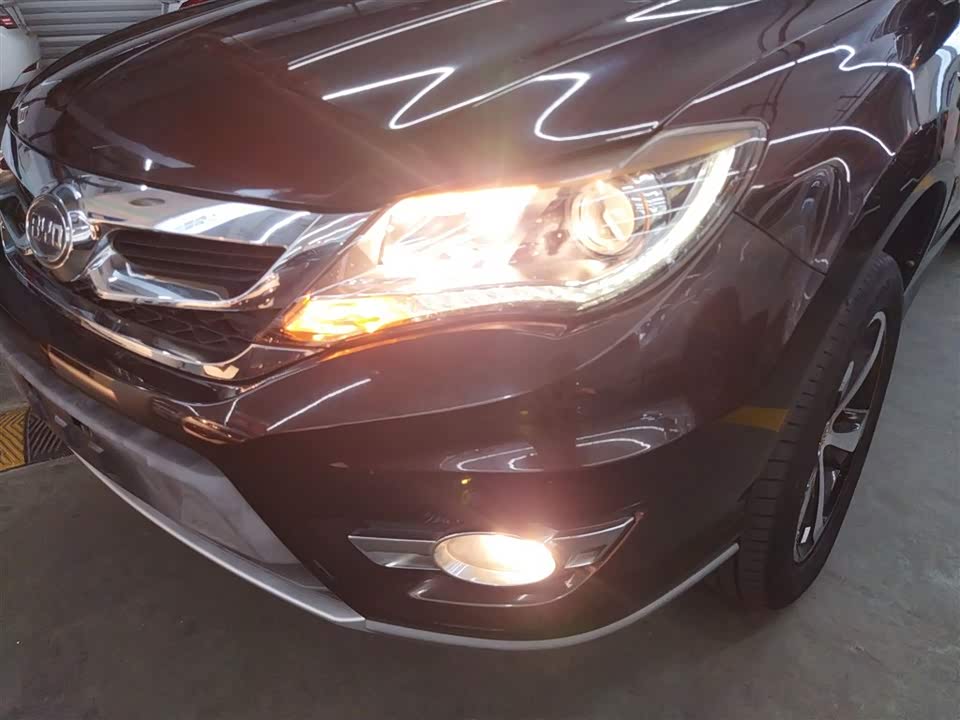 BYD S7