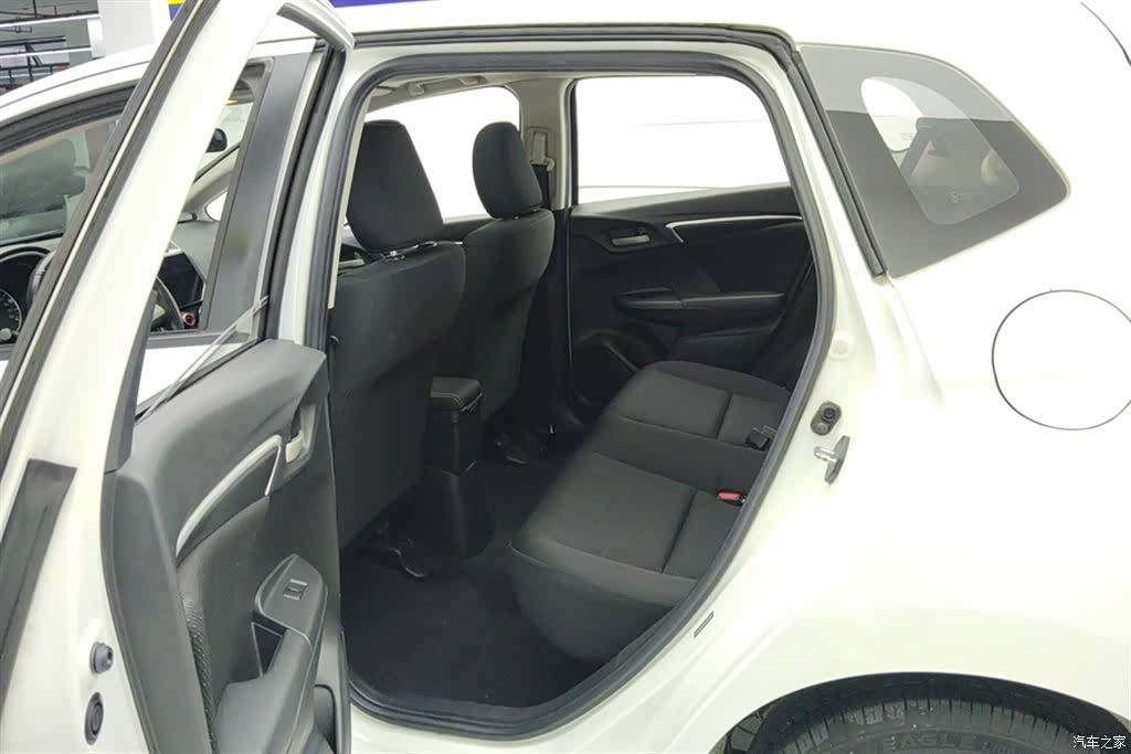 Honda Fit, 2017 11
