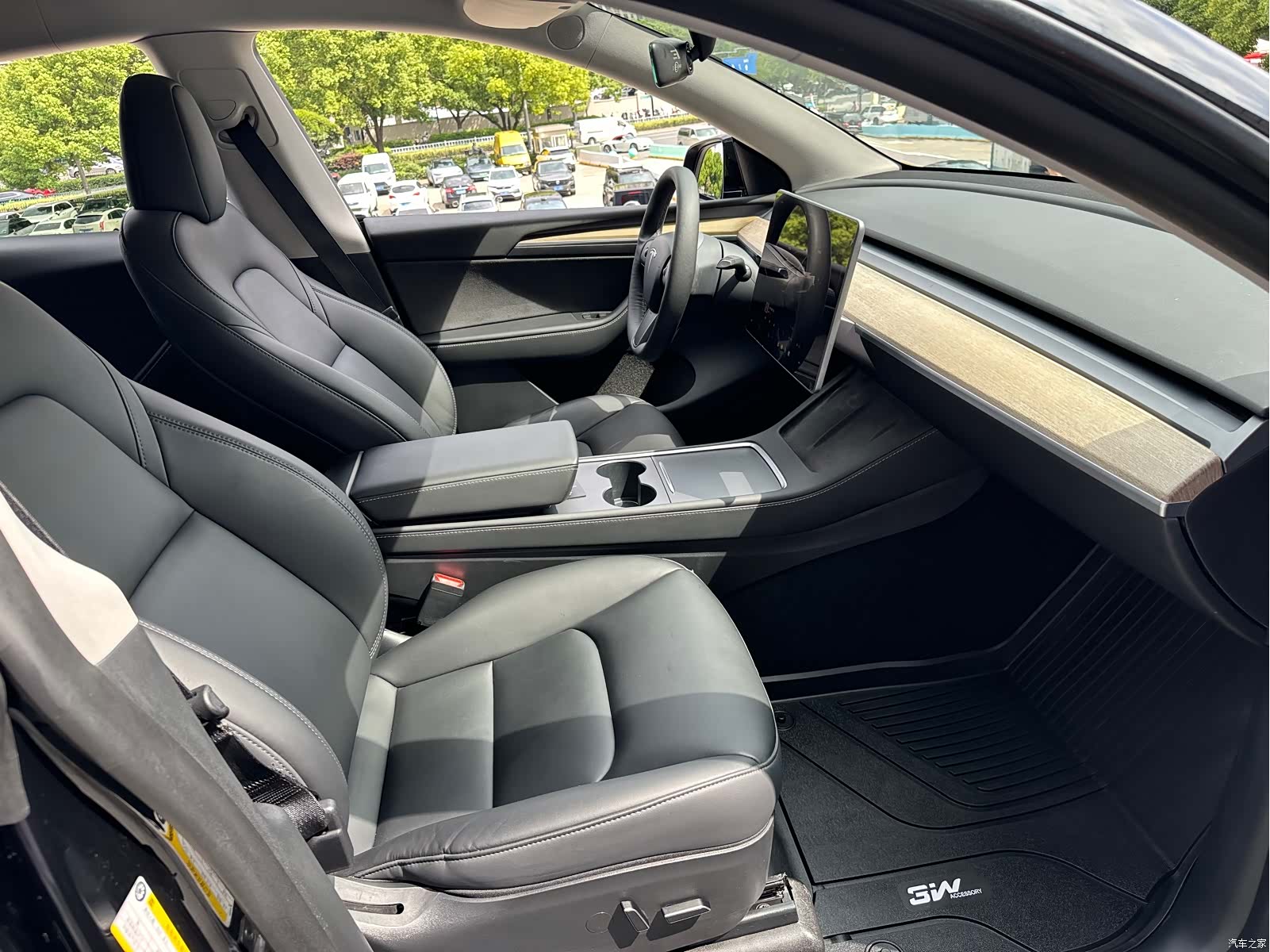 Tesla Model Y, 2022 18