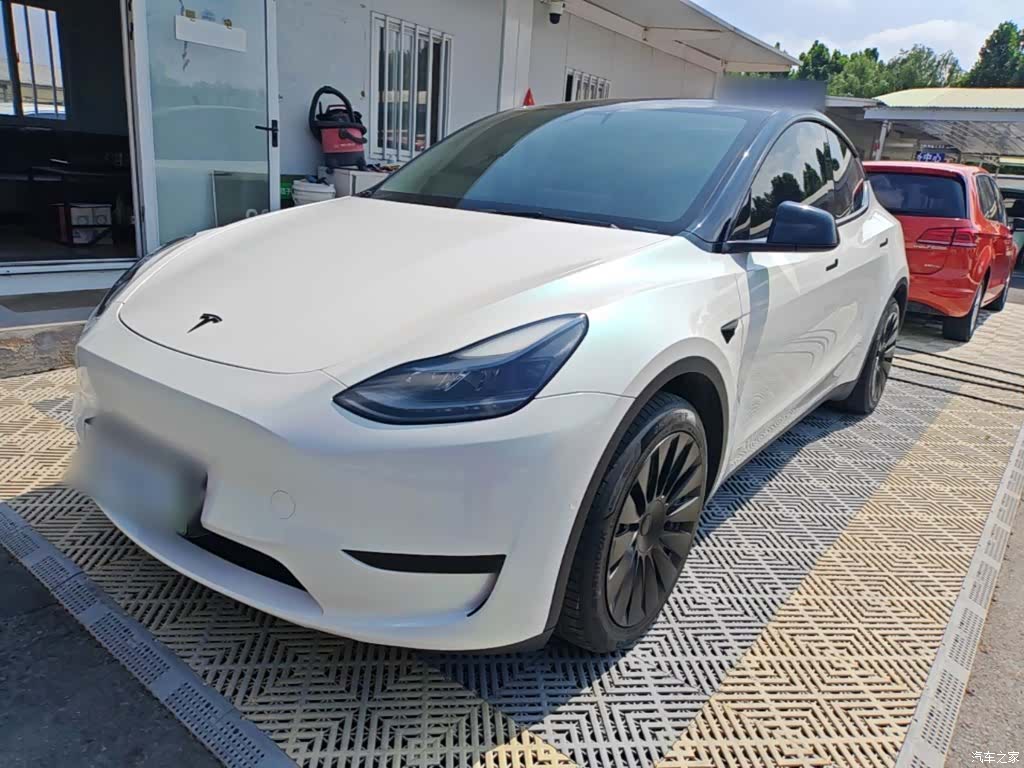 Tesla Model Y, 2022 1