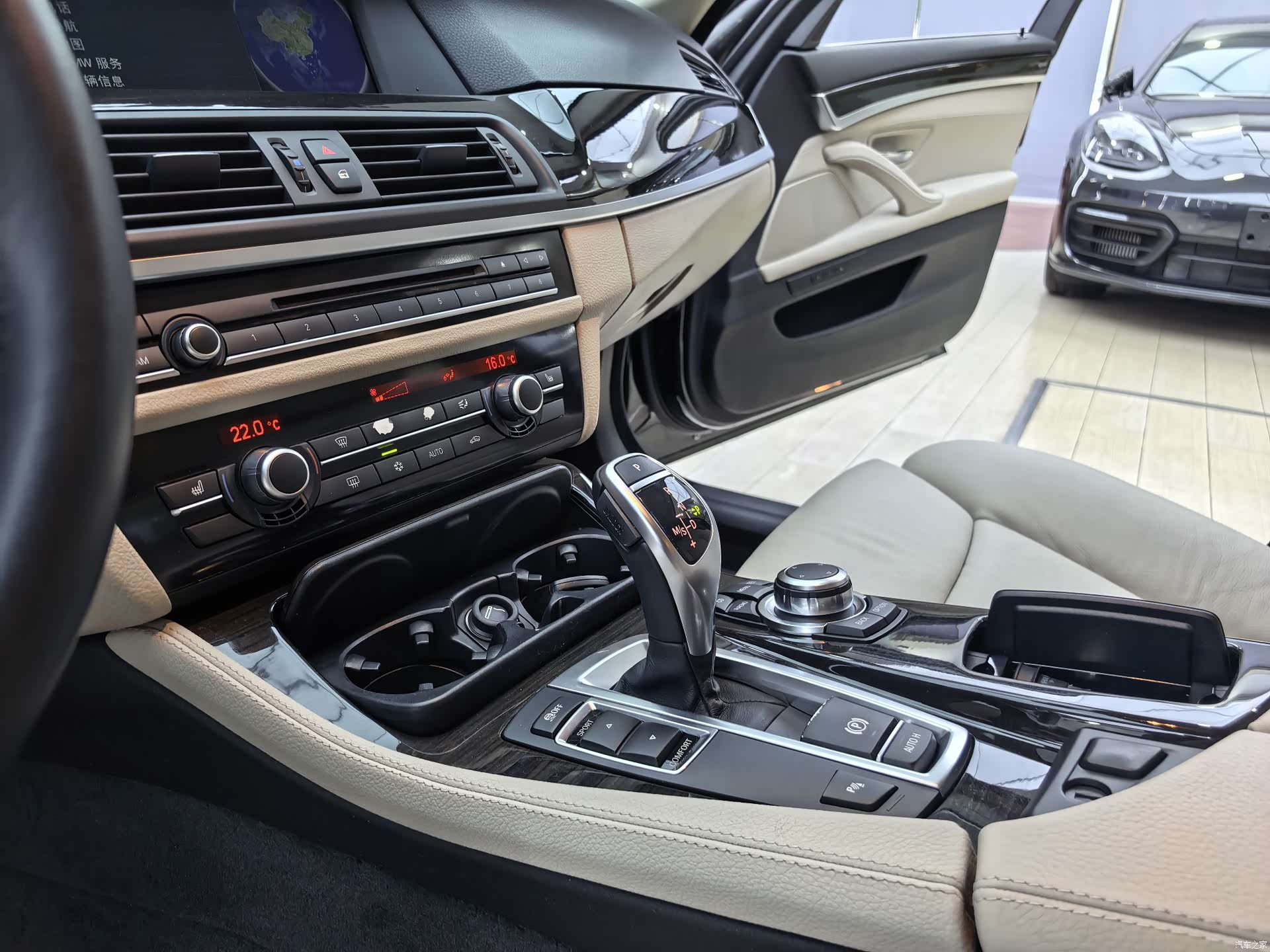 BMW 5 Series, 2012 9