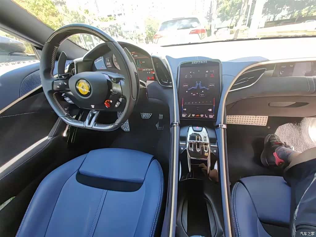 Ferrari Roma, 2021 4