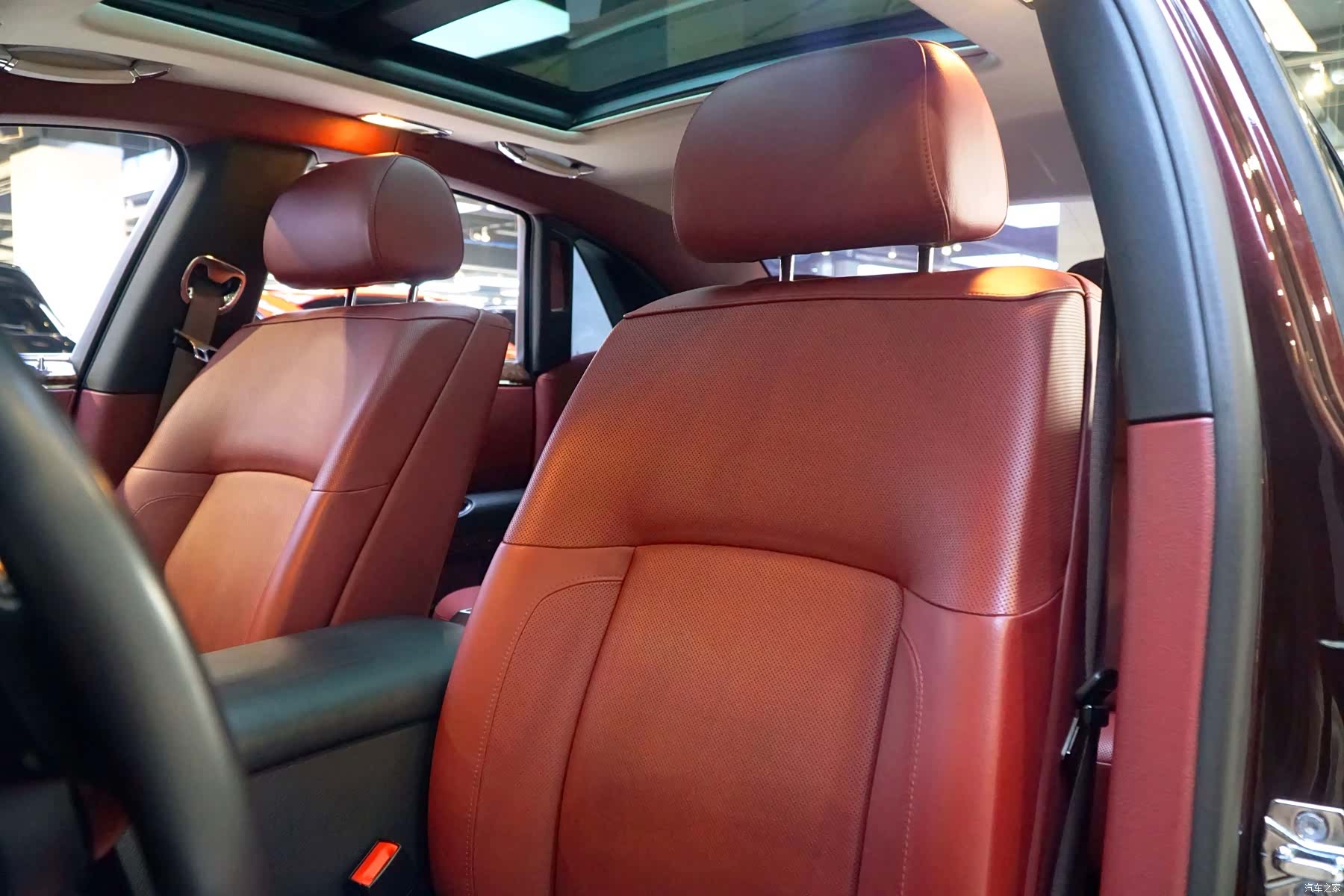 Rolls-Royce Ghost, 2011 7