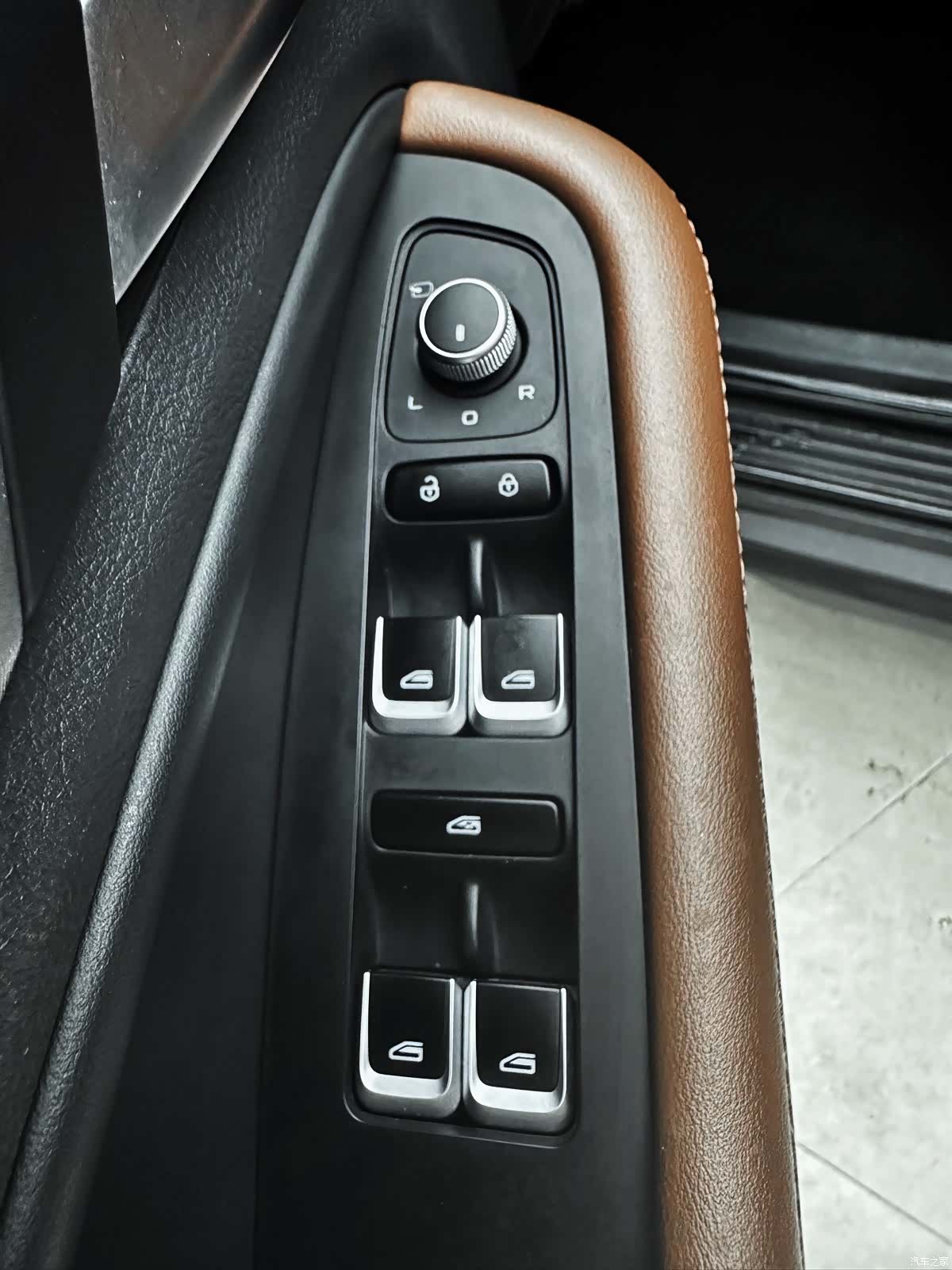 Geely X6, 2022 13