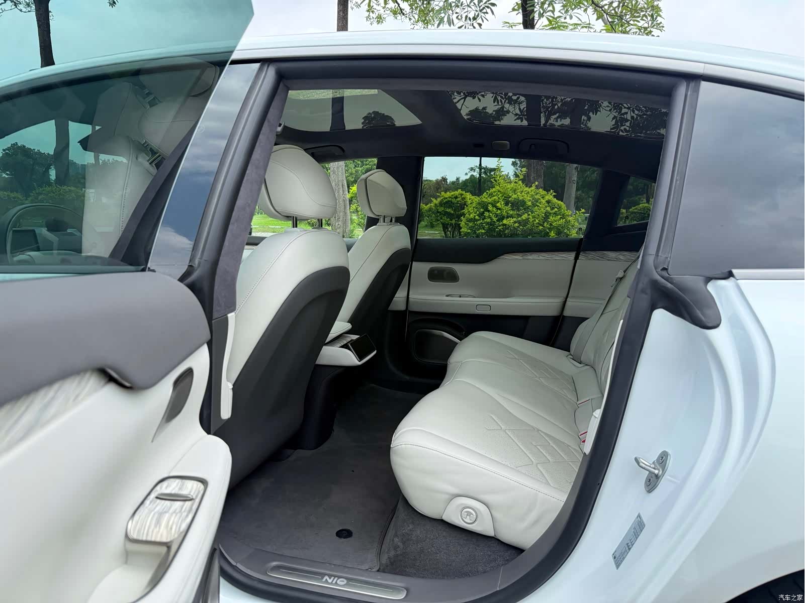 NIO ET7, 2023 все фото