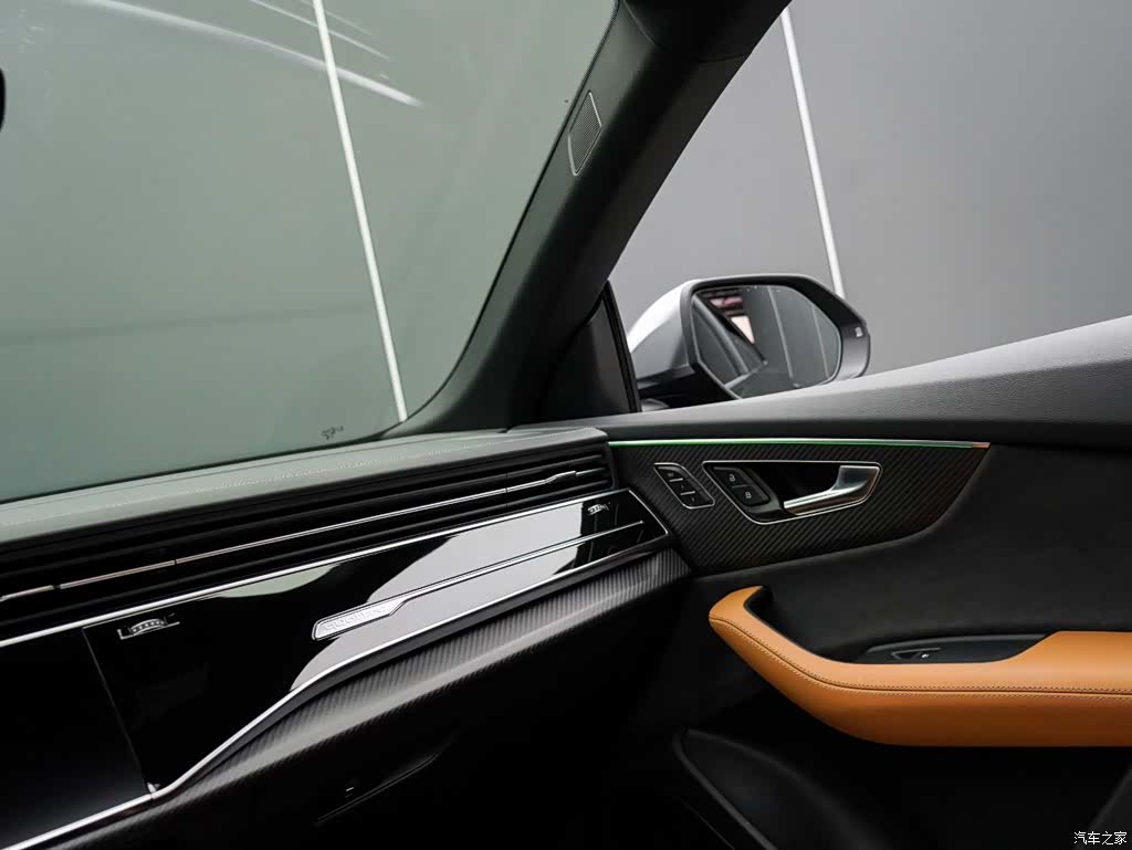 Audi Q8, 2024 24