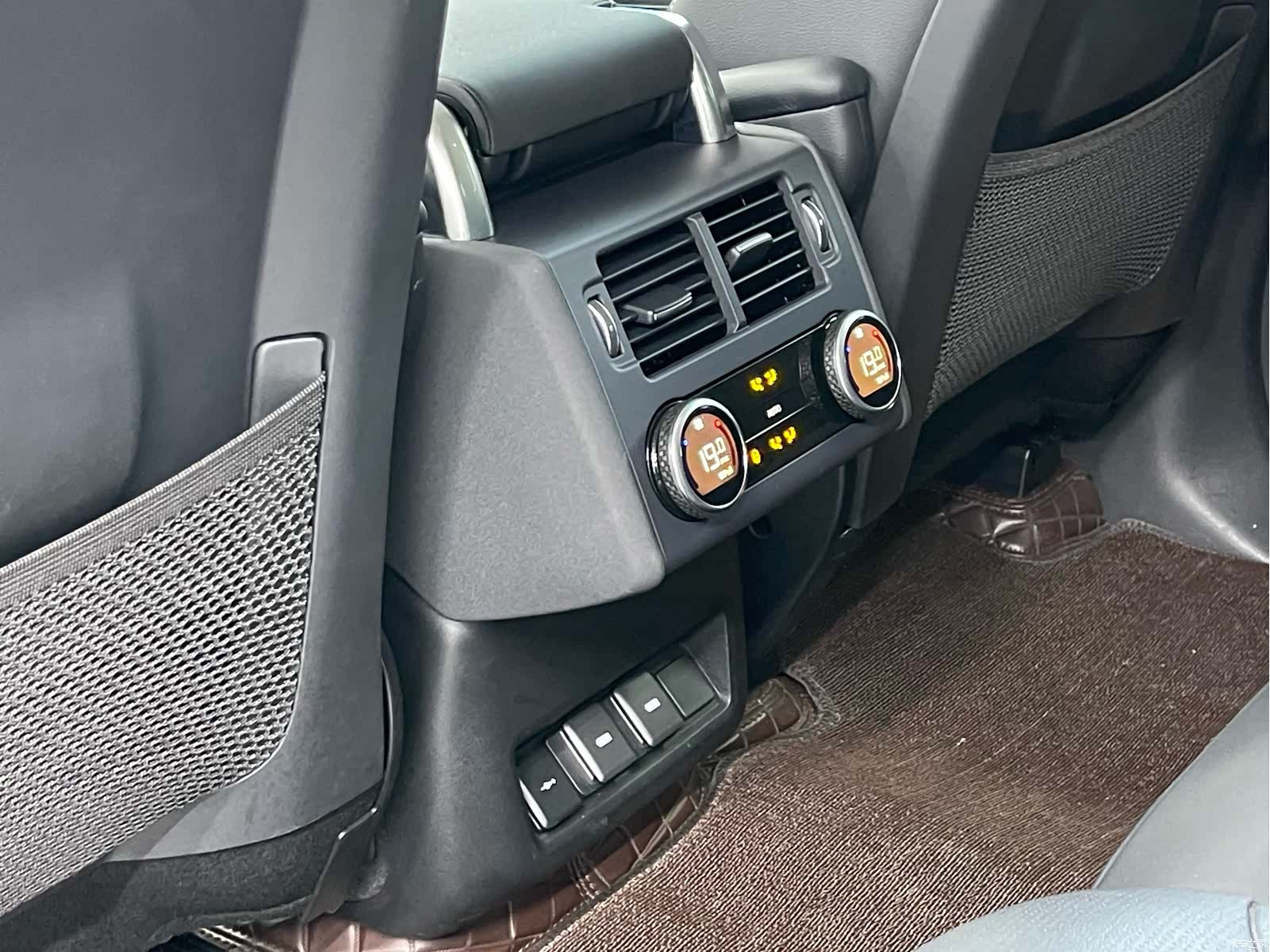 Land Rover Discovery, 2023 18