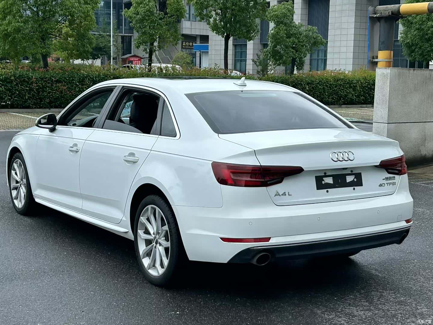 Audi A4L, 2018 6