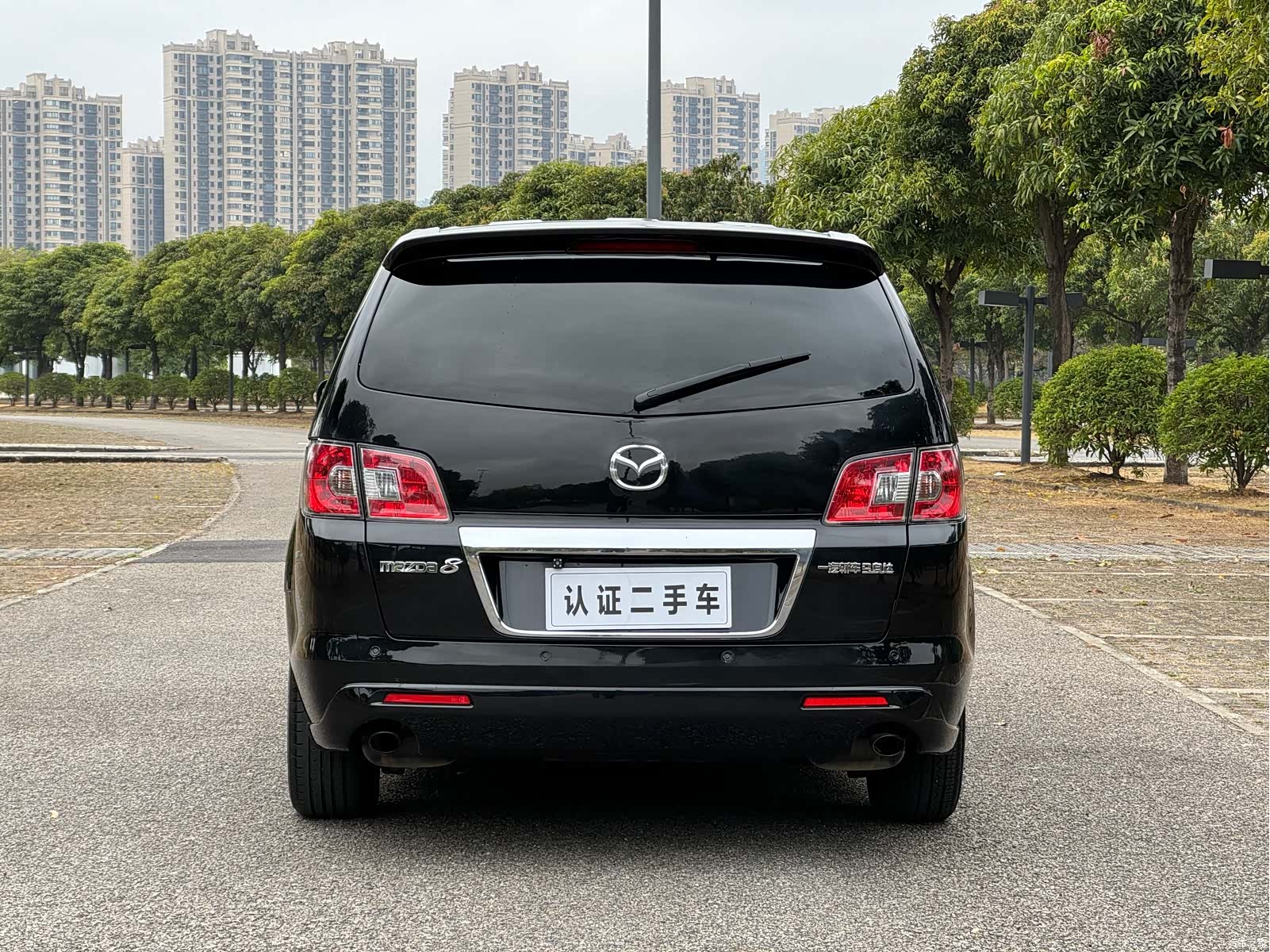Mazda 8, 2011 6