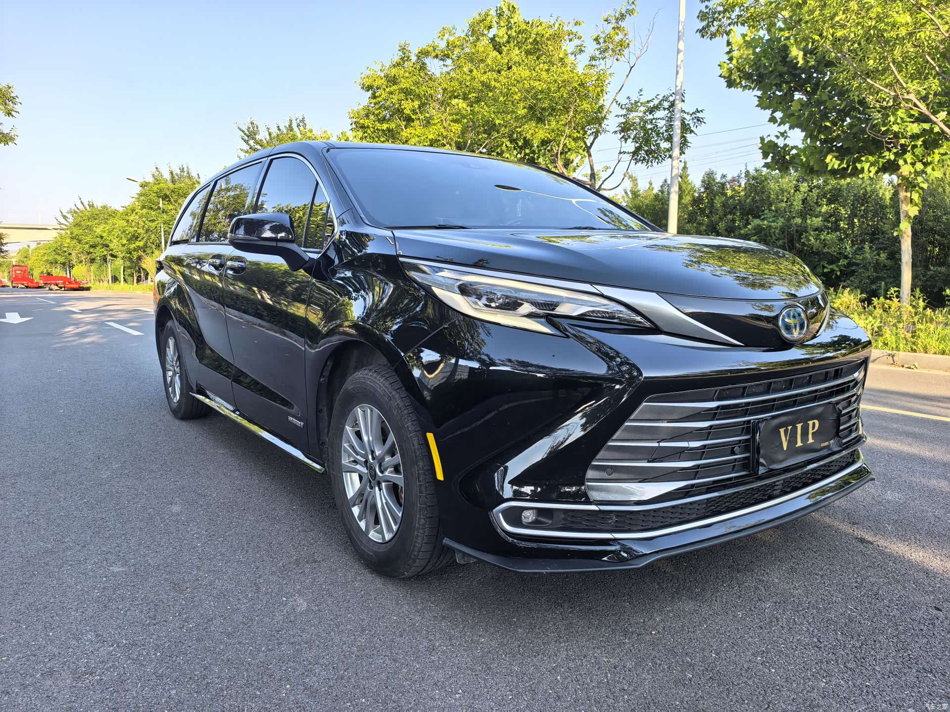 Toyota Sienna, 2022 3