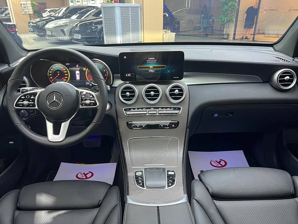 Mercedes-Benz GLC Mercedes-Benz GLC